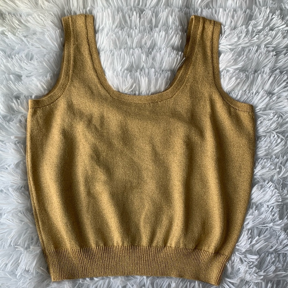 St. John Gold Sleeveless Knit Sweater Top